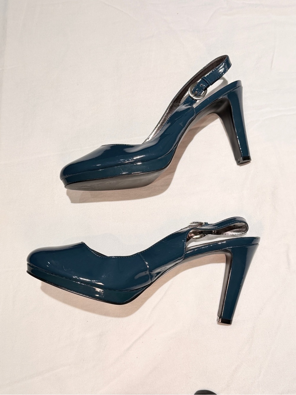 Tahari Teal Patent Slingback Heels